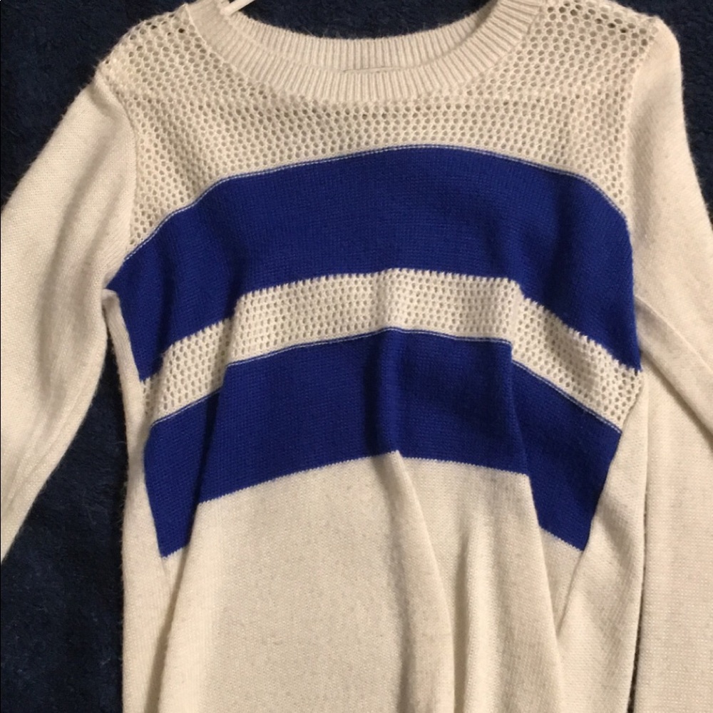 Long sleeve sweater